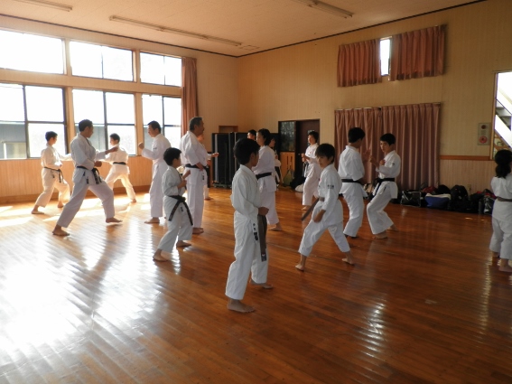 gassyuku_4.jpg(46413 byte)