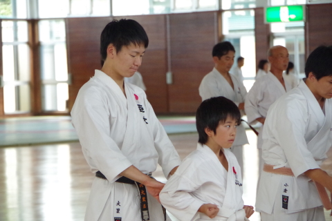 gassyuku_2.jpg(46413 byte)